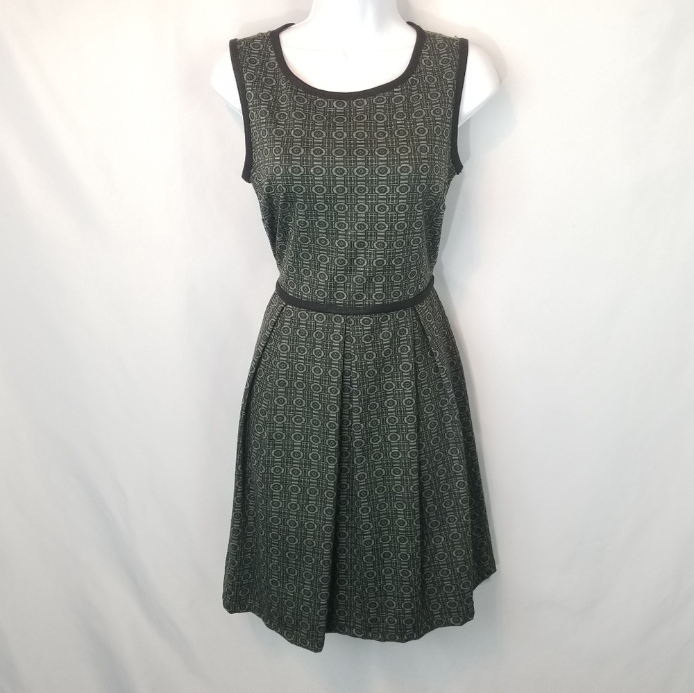 Max Studio Pleated Green Dress - Picture 2 of 8
